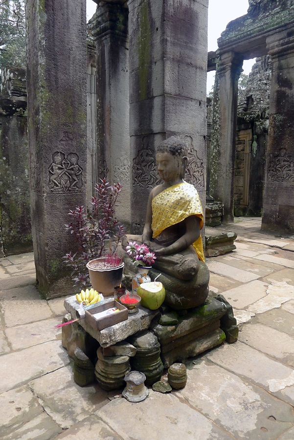 Cambodia - Angkor Thom - Bayon 09-09-2011 #04