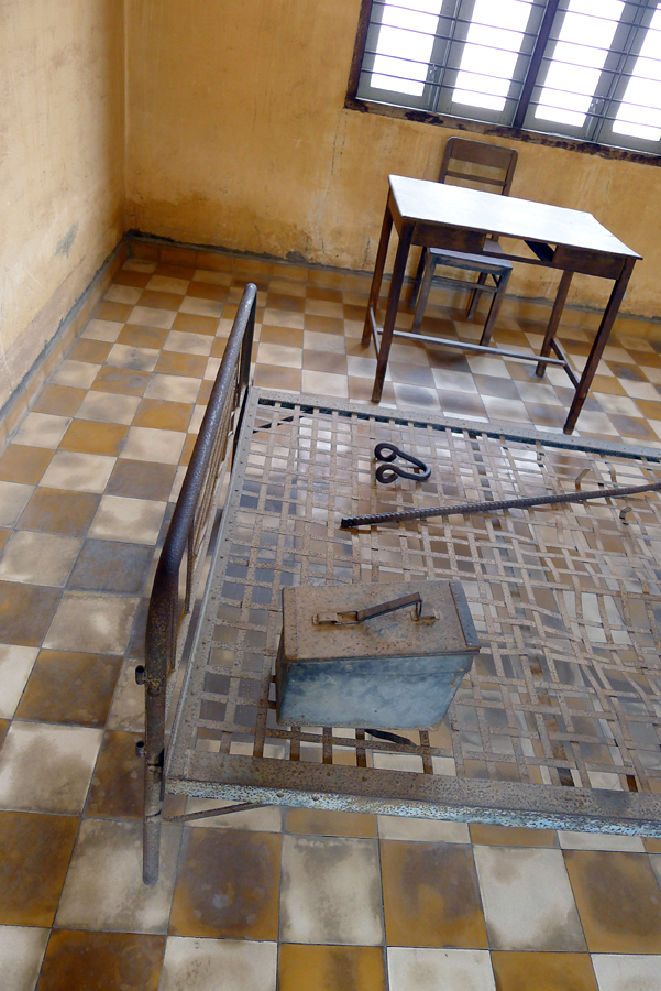 Cambodia - Phnom Penh - Toul Sleng (Camp S-21) 07-09-2011 #24
