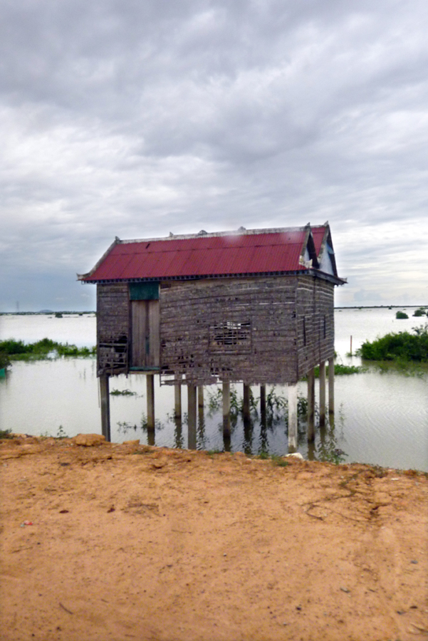 Cambodia - Road between Phnom Penh and Siem Reap 08-09-2011 #24