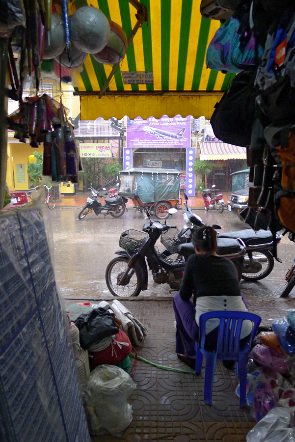 Cambodia - Siem Reap - Old market 08-09-2011 #17