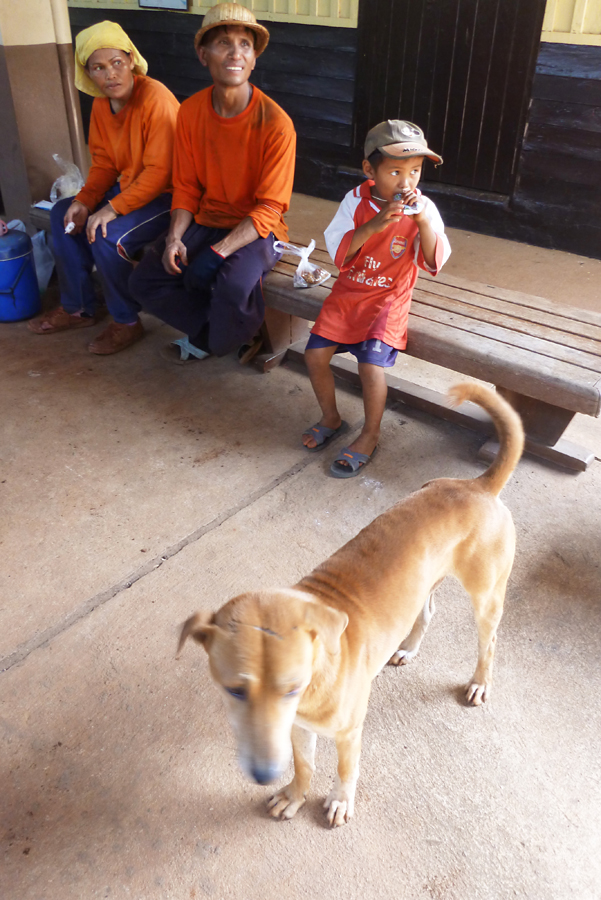 Thailand - Kanchanaburi - Thakilen station 05-09-2011 #08