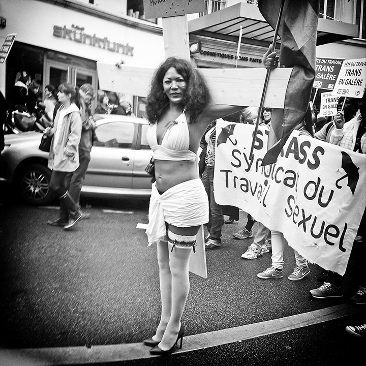 Paris - Labor Day Demonstration - Rue du Faubourg Saint-Antoine 01-05-2014 #-12