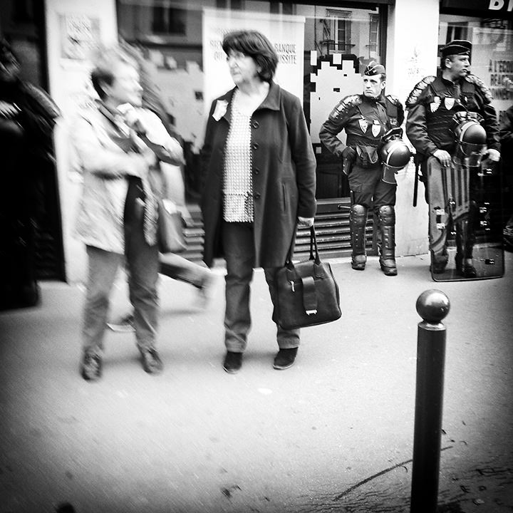 Paris - Labor Day Demonstration - Rue du Faubourg Saint-Antoine 01-05-2014 #-28