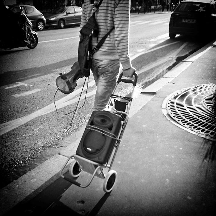 Paris - Rue du Faubourg Saint-Antoine 20-04-2013 #02