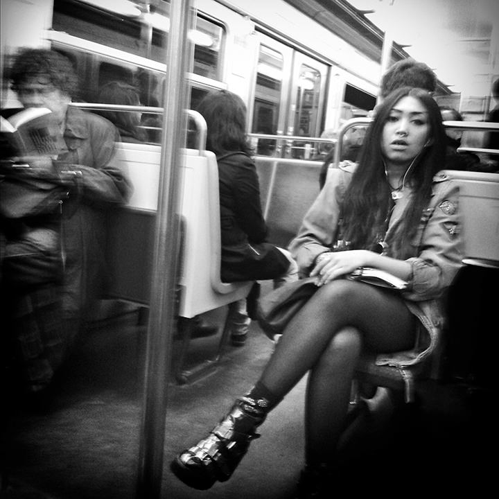 Paris - Subway line 3 11-07-2014 #06