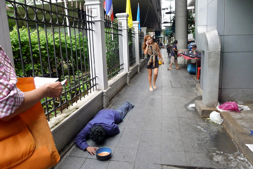 Bangkok - Th Sukhumvit 21-09-2011 #02