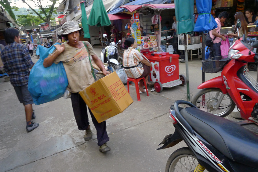 Myanmar - Tachileik Market 12-09-2011 #11
