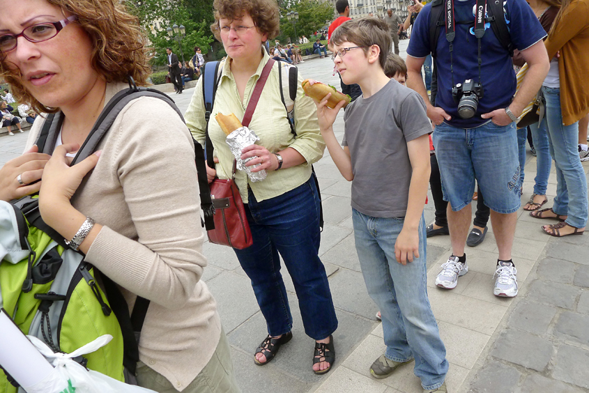 Paris - Place du Parvis Notre-Dame 08-07-2011 #18