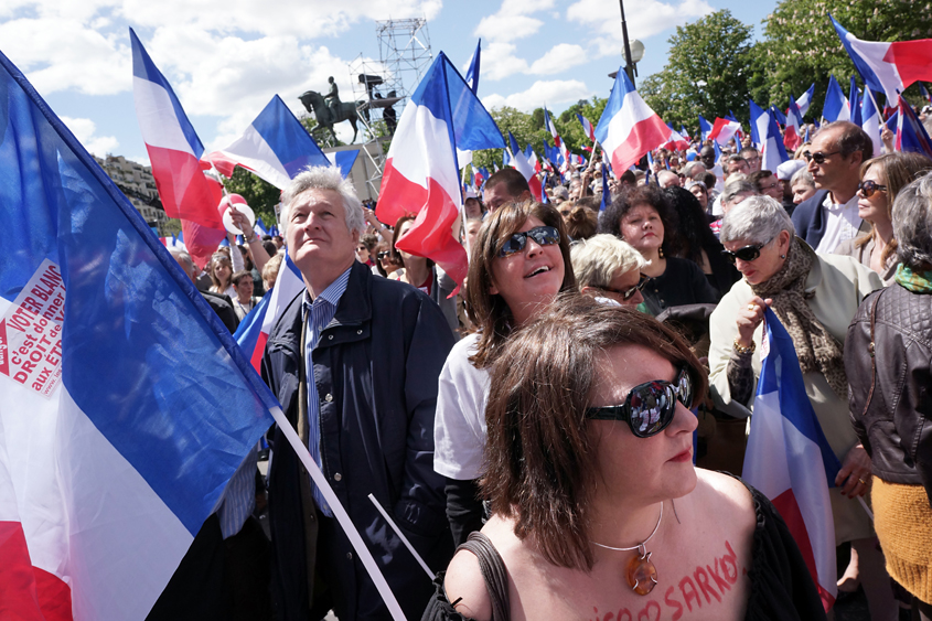 Paris - Place du Trocadéro - Rassemblement UMP 01-05-2012 #-216