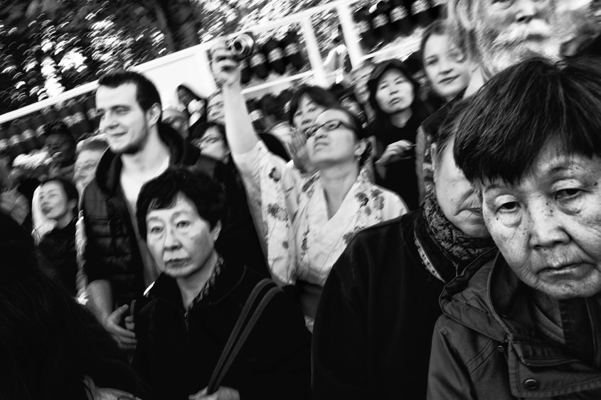 Paris- Place des Vosges - Awaodori 02-10-2015 #-188 (travaillée) N&#38;B