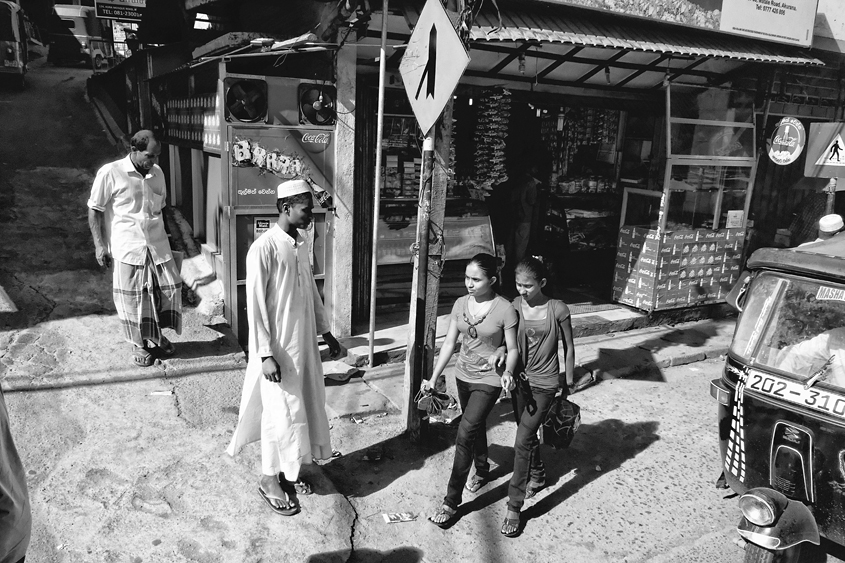 Sri-Lanka - Road between Matale &#38; Kandy #07 BIS