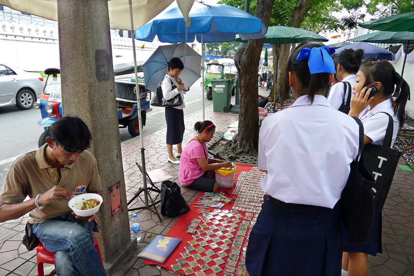 Thailand - Bangkok - Th Na Phra Lan 22-09-2011 #06