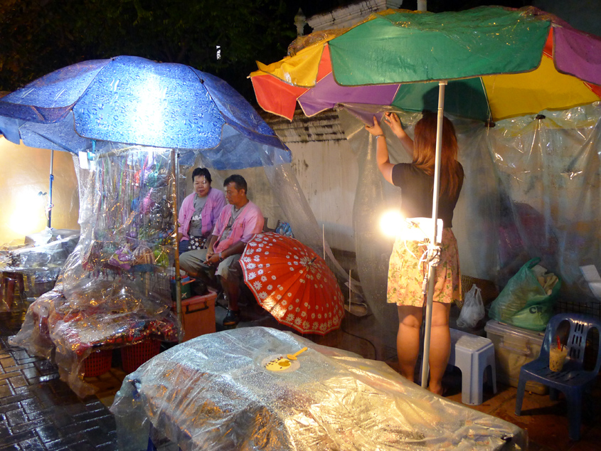 Thailand - Chiang Mai - Sunday Walking Street 11-09-2011 -84