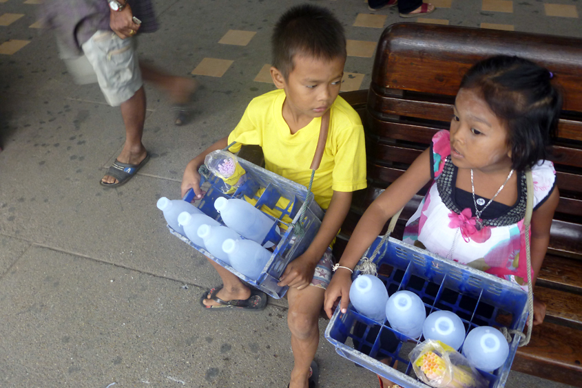 Thailand - Surat Thani railway station 20-09-2011 #12