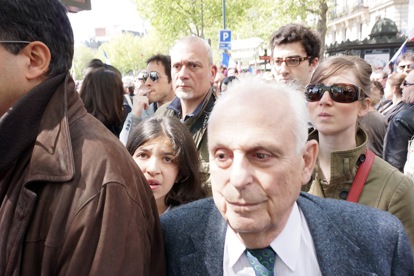 Paris - Place du Trocadero - Rassemblement UMP 01-05-2012 #-273 (travaillée)