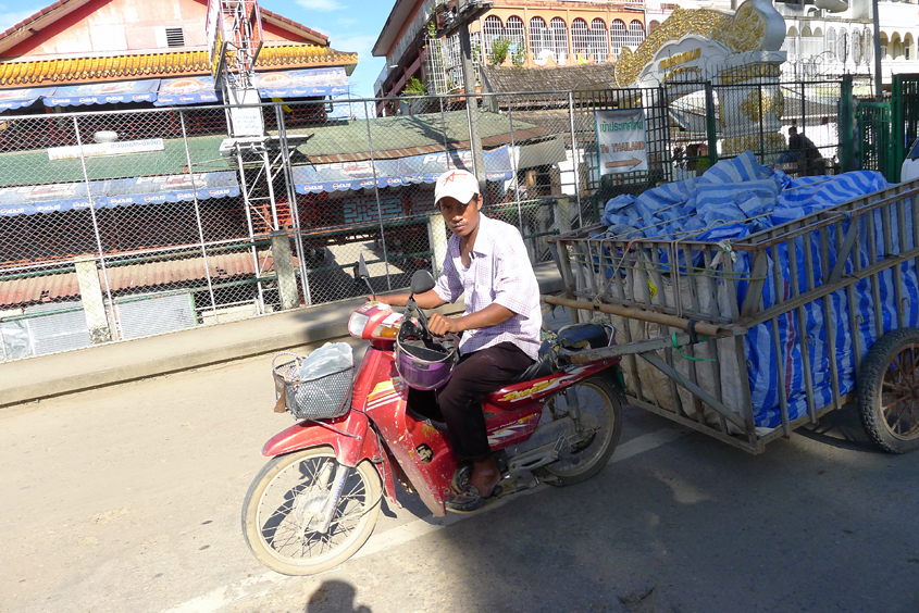 Thailand &#38; Myanmar border - between Mae Sai &#38; Tachileik #09